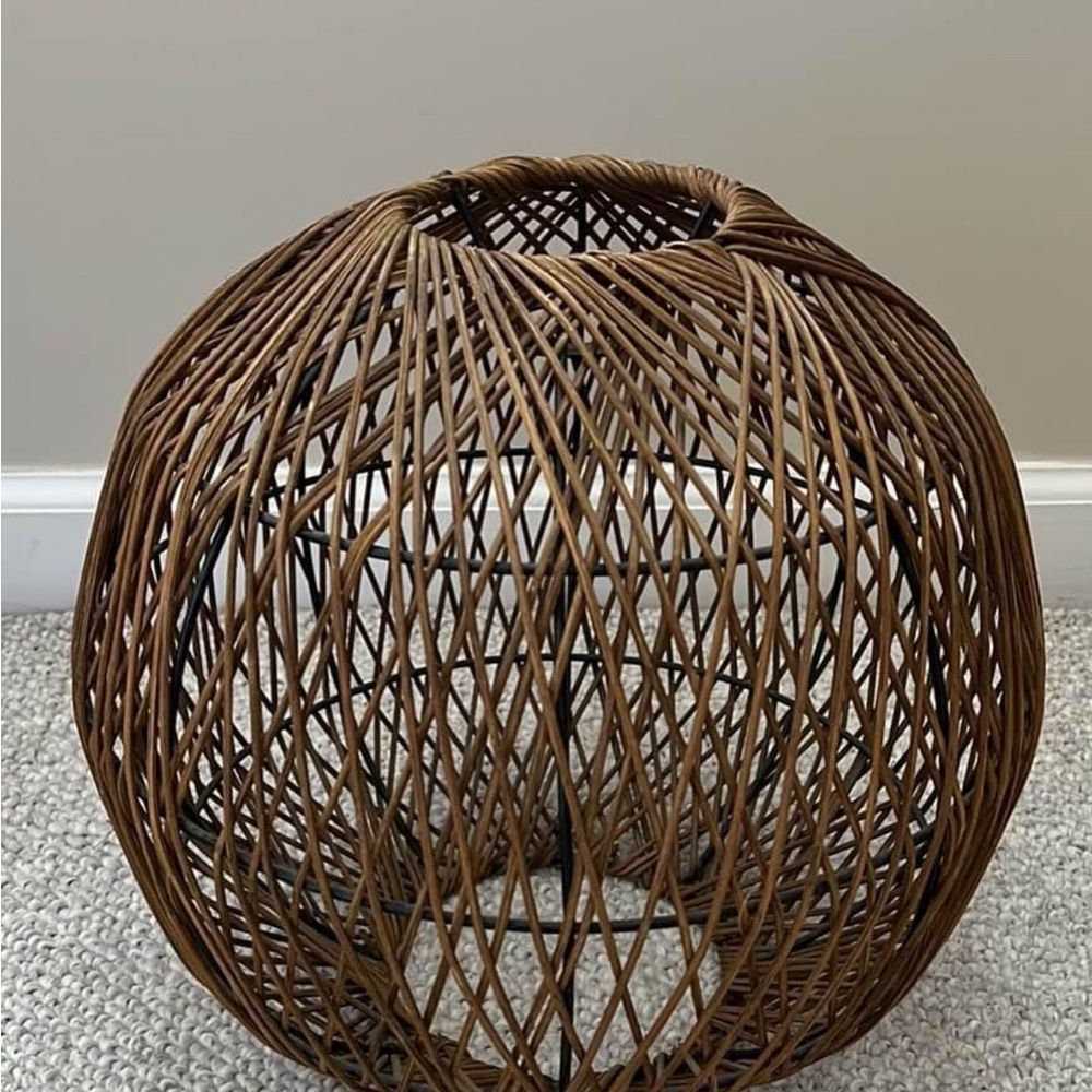 Ratan lamp shade